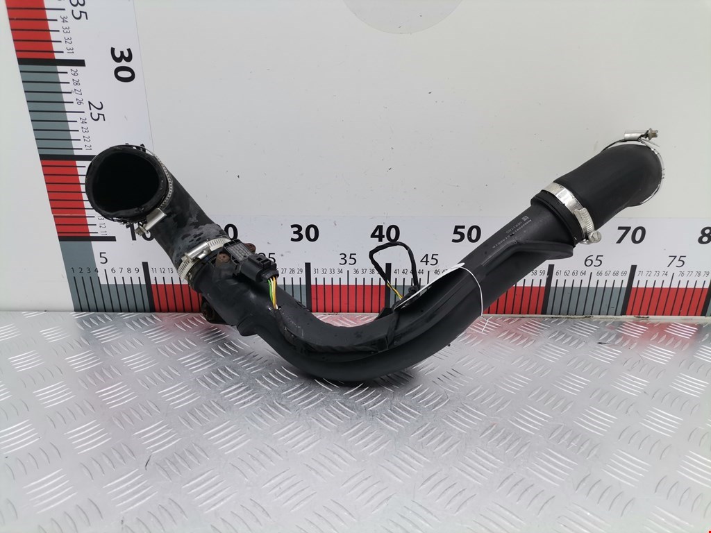 Патрубок интеркулера SKODA Rapid 2012-2020