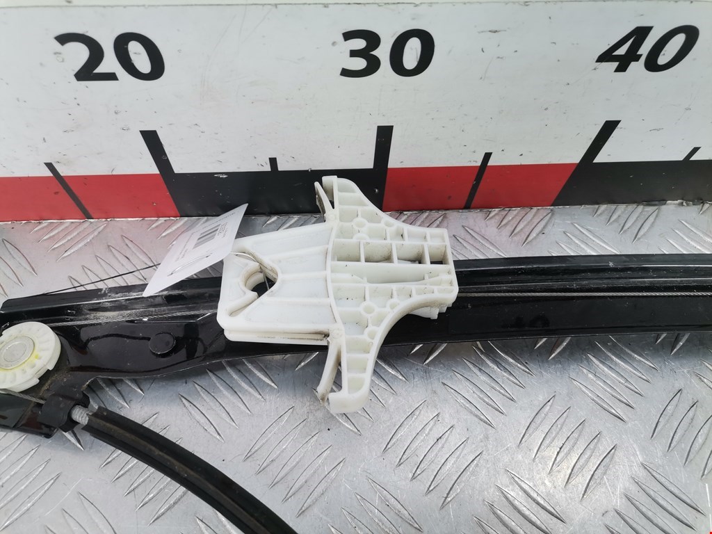 Стеклоподъемник задний левый SKODA Rapid 2012-2020