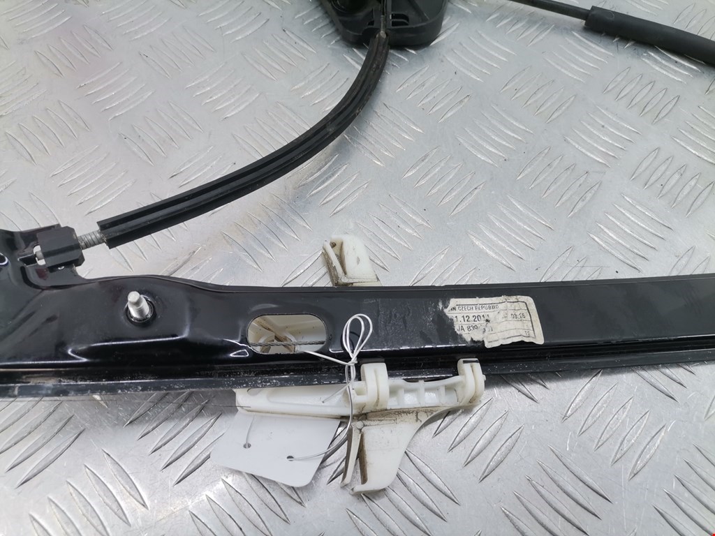 Стеклоподъемник задний левый SKODA Rapid 2012-2020