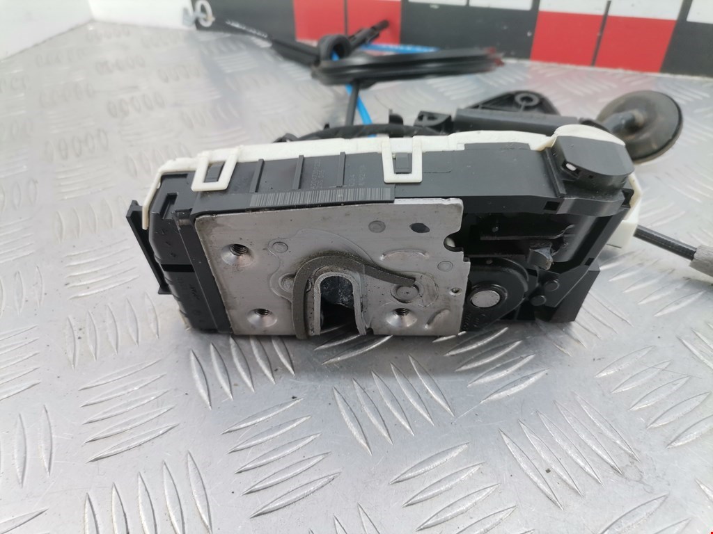 Замок двери задней правой MERCEDES-BENZ C-Class C-klasse W204 2007-2015
