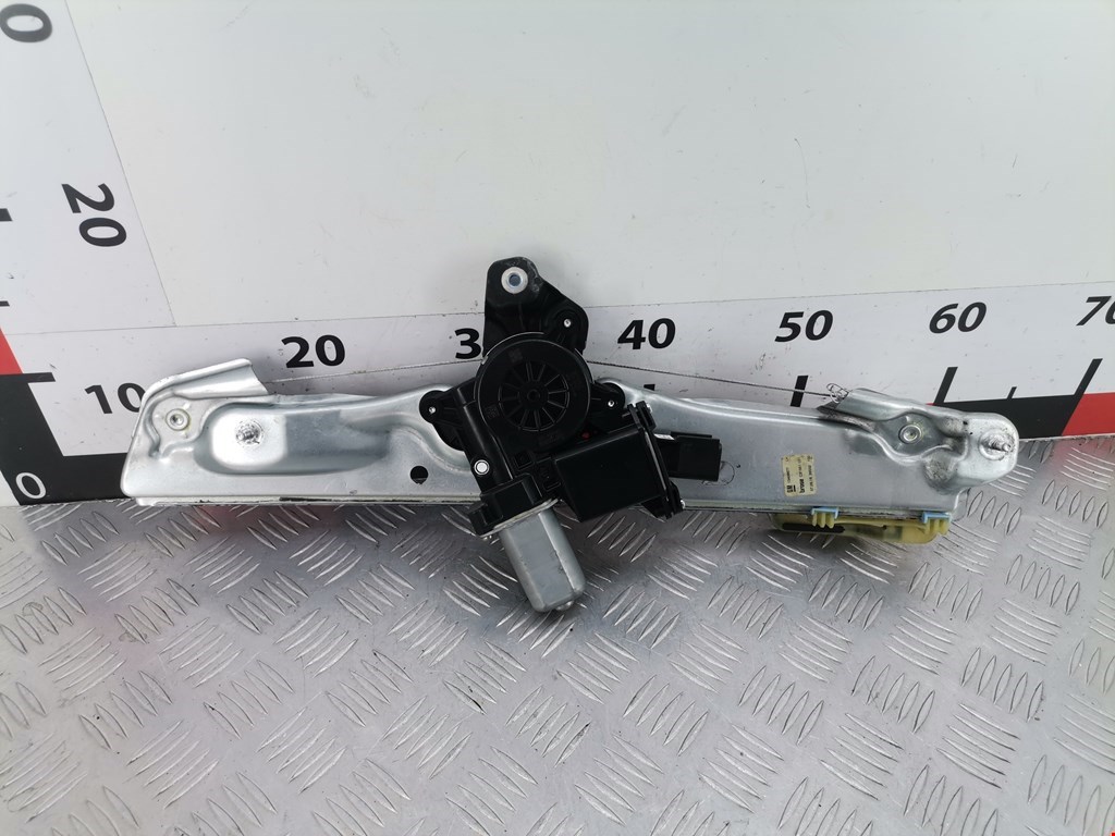 Стеклоподъемник задний левый OPEL Astra K 2015-2021