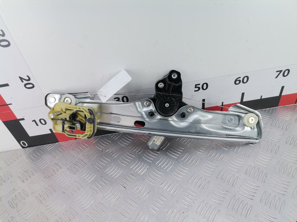 Стеклоподъемник задний левый OPEL Astra K 2015-2021