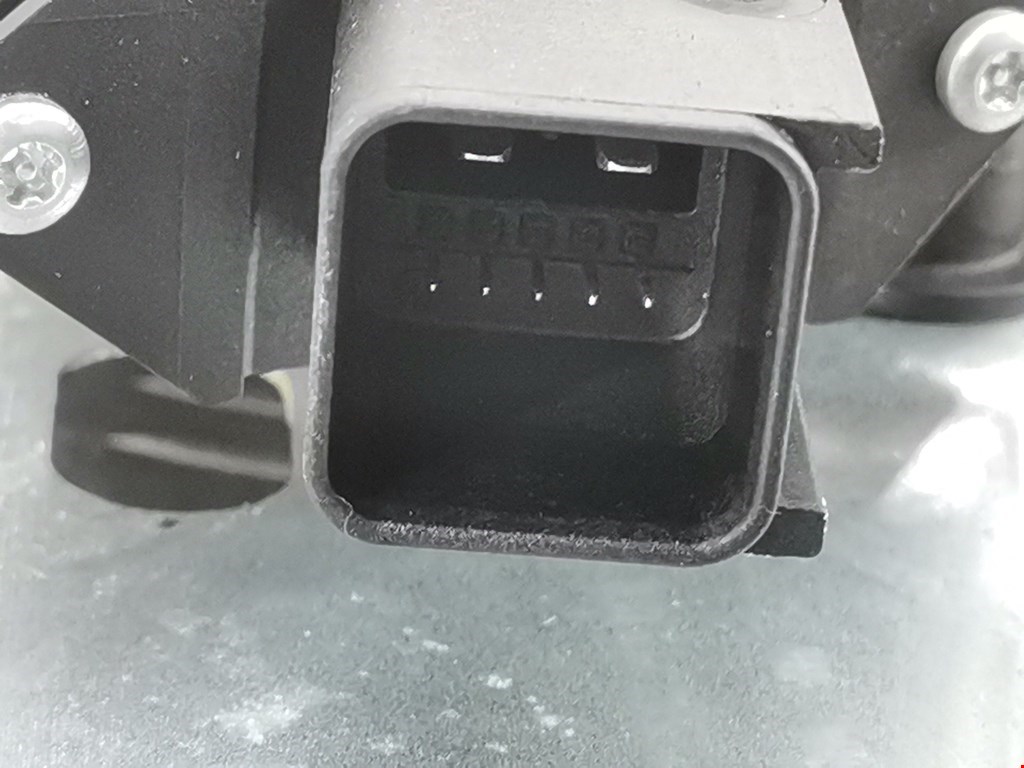 Стеклоподъемник задний левый OPEL Astra K 2015-2021