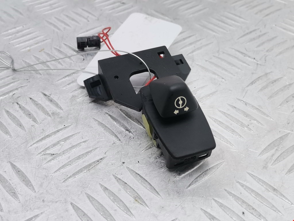 Переключатель (джойстик) регулировки рулевой колонки BMW 6-Series (E63/E64) (2003-2010)