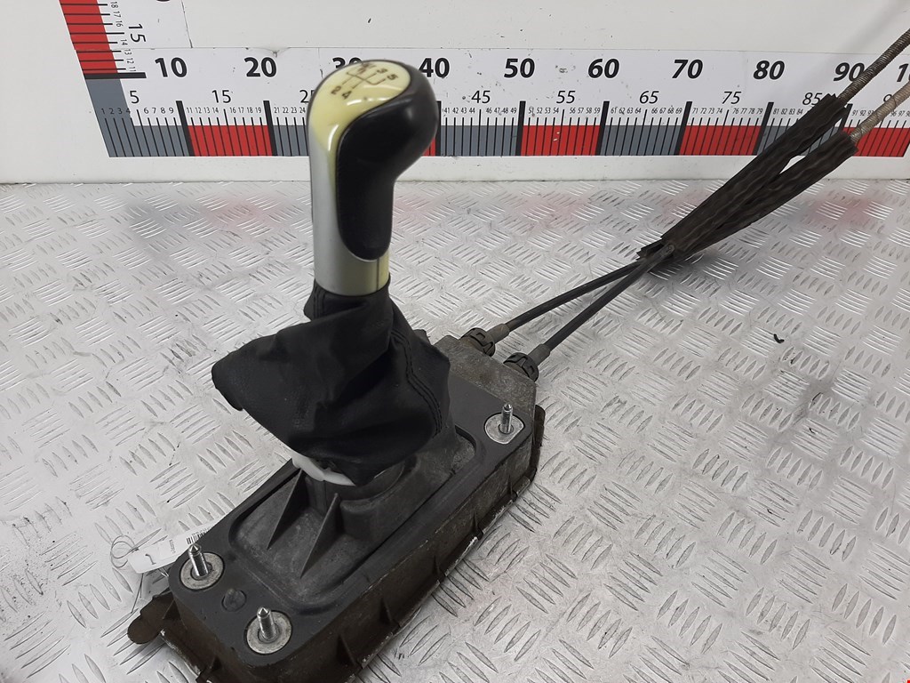 Кулиса (селектор) АКПП/МКПП в салоне SKODA Fabia MK2 5J 2007-2014