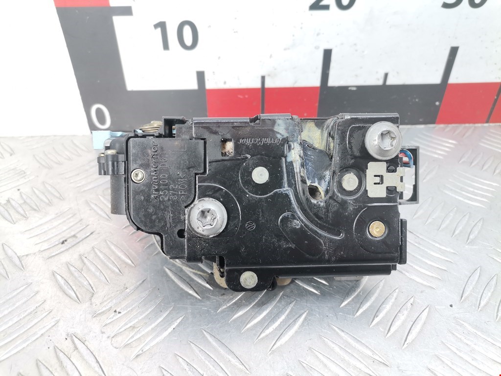 Замок двери передней левой SKODA Octavia A5 1Z- 2004-2013