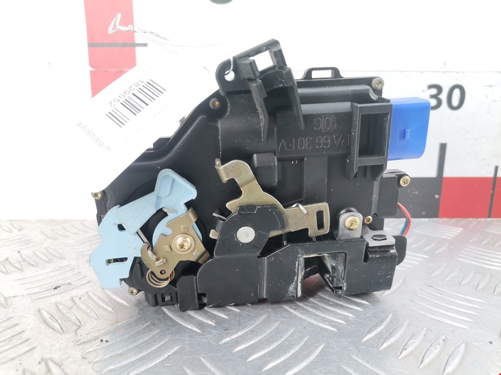 Замок двери передней левой SKODA Octavia A5 1Z- 2004-2013