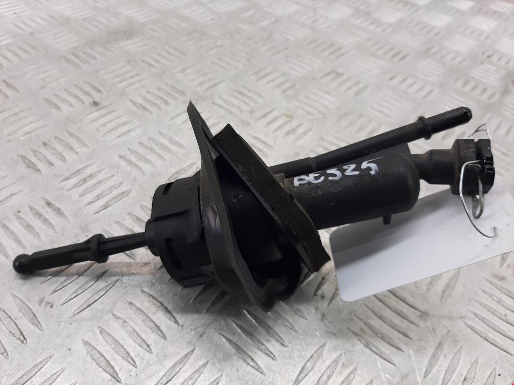 Цилиндр сцепления главный VOLVO C30 2006-2013