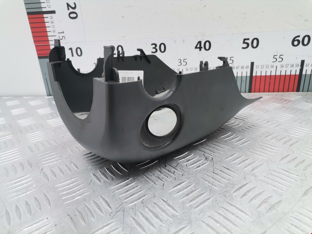 Кожух рулевой колонки SKODA Rapid 2012-2020