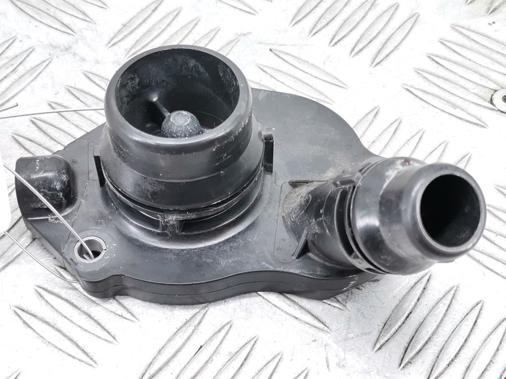 Корпус термостата BMW 5er 5 серия F10/F11/F07 2009-2017