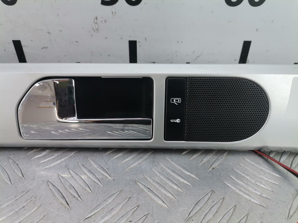 Ручка дверная передняя внутренняя левая VOLKSWAGEN Touareg 2002-2010