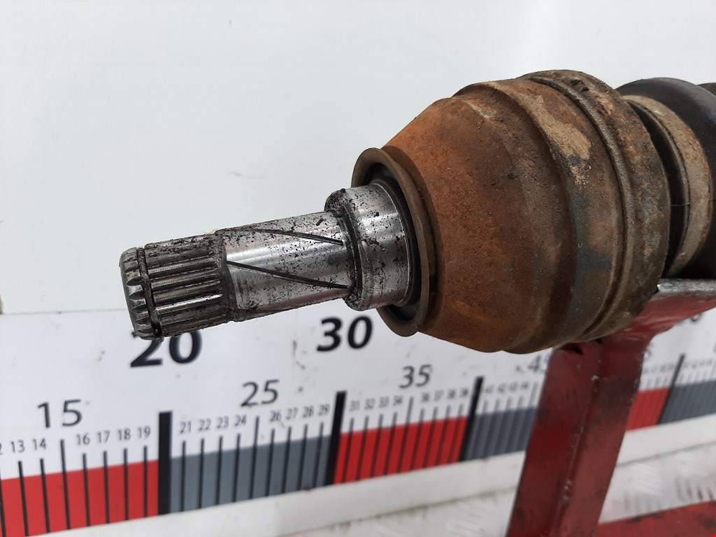 Полуось (привод, приводной вал) передняя левая OPEL Zafira B 2005-2012