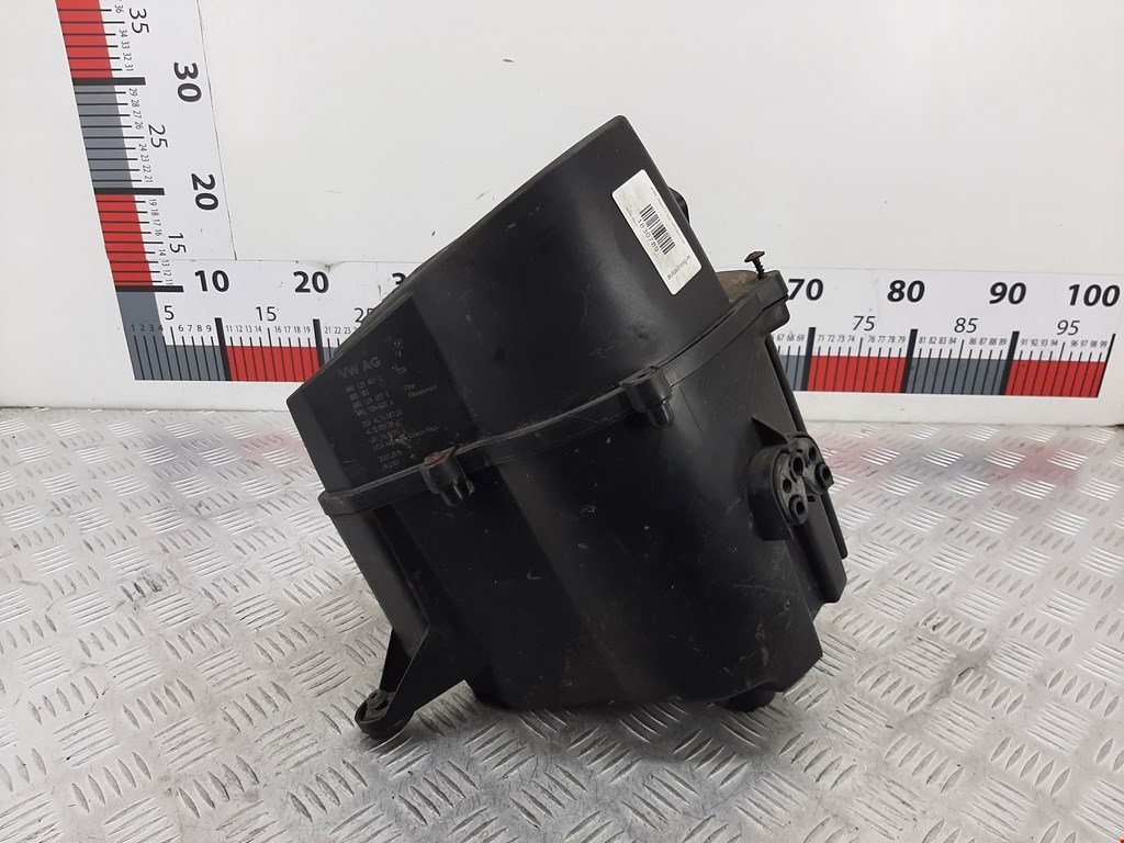 Корпус воздушного фильтра SKODA Rapid 2012-2020