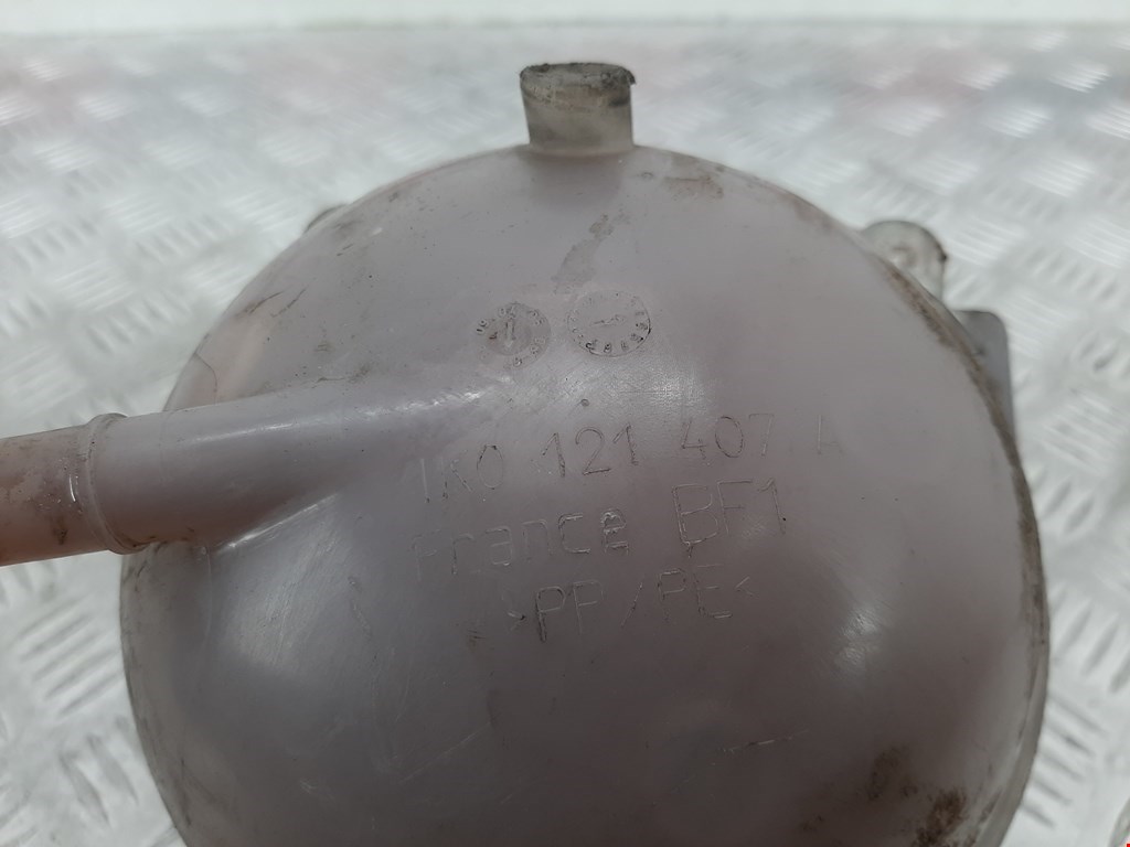 Бачок расширительный VOLKSWAGEN Passat B6 2005-2011