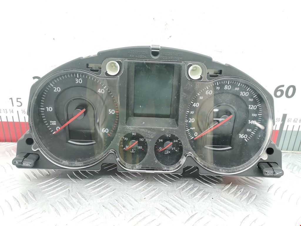 Панель приборов (щиток) VOLKSWAGEN Passat B6 2005-2011