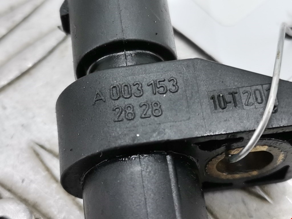 Датчик положения коленвала MERCEDES-BENZ C-Class C-klasse W204 2007-2015