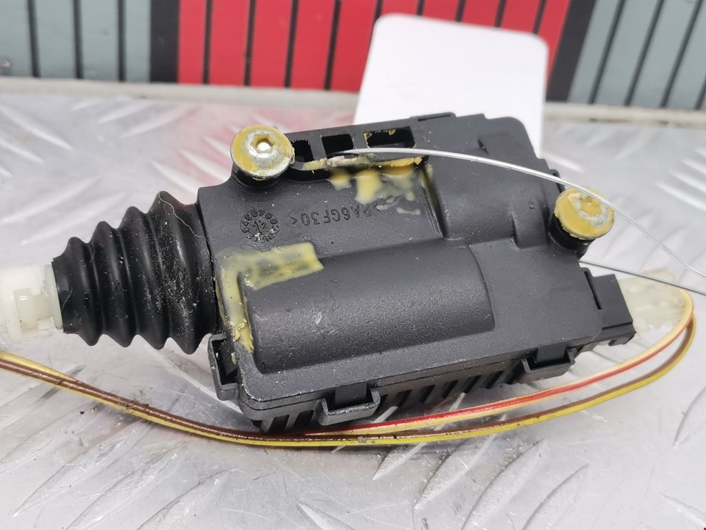 Активатор замка бензобака OPEL Corsa D 2006-2014