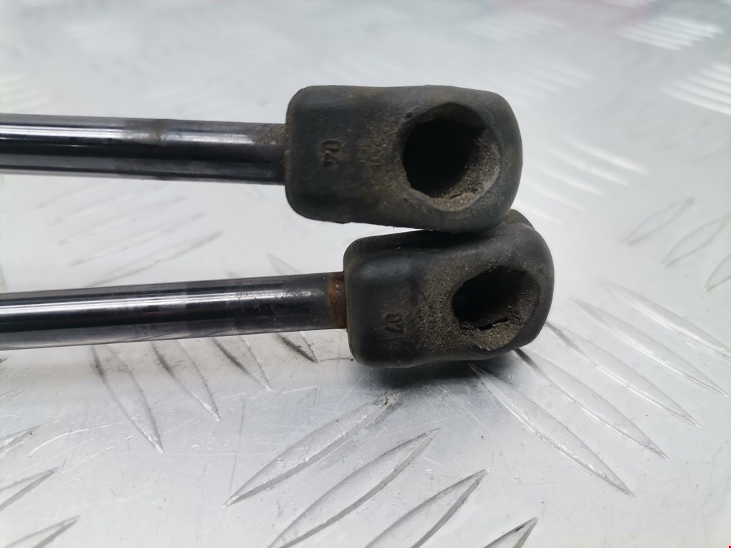 Амортизатор крышки (двери) багажника OPEL Astra J 2009-2017