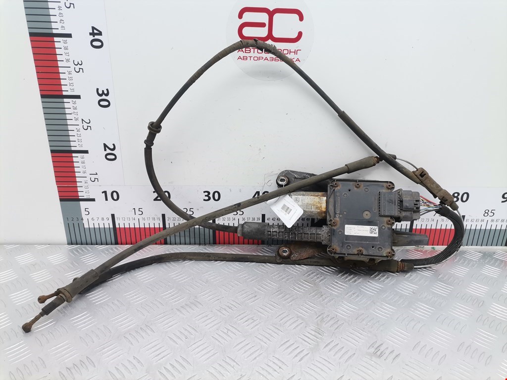 Блок управления стояночного тормоза (электроручник) Opel Astra J (2009-2018)