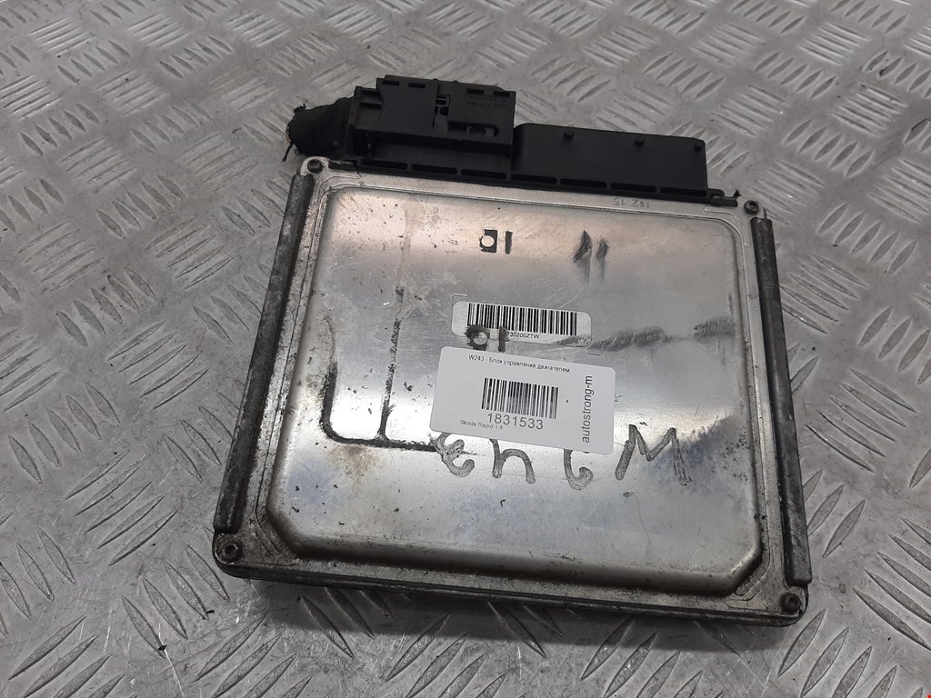 Блок управления двигателя (ЭБУ) SKODA Rapid 2012-2020