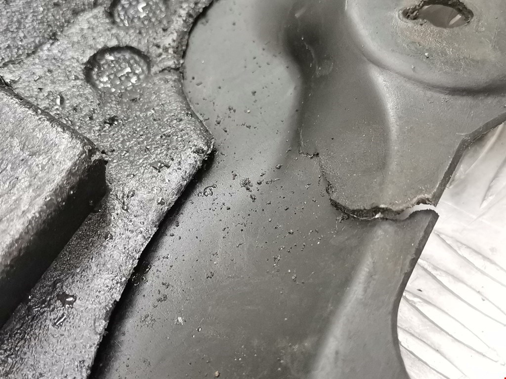 Защита картера (двигателя) MERCEDES-BENZ CLC-Class CL203 2008-2011