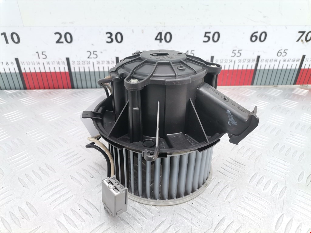 Моторчик (мотор) отопителя салона OPEL Astra J 2009-2017