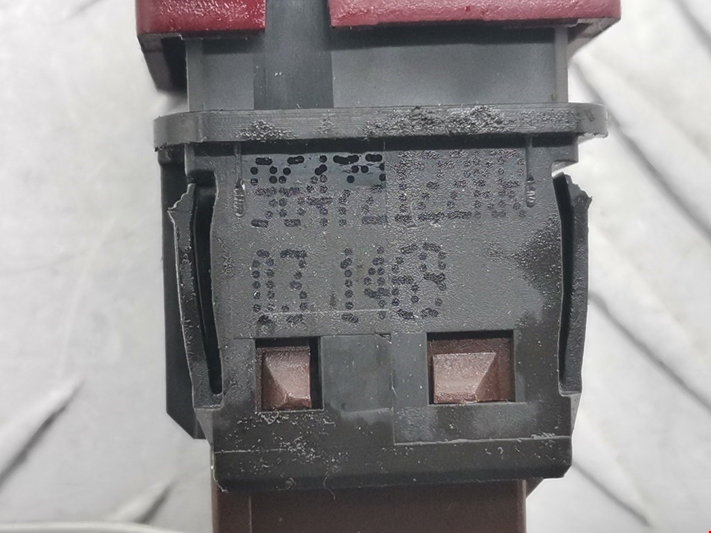 Кнопка аварийной сигнализации (аварийки) PEUGEOT 207 2006-2015