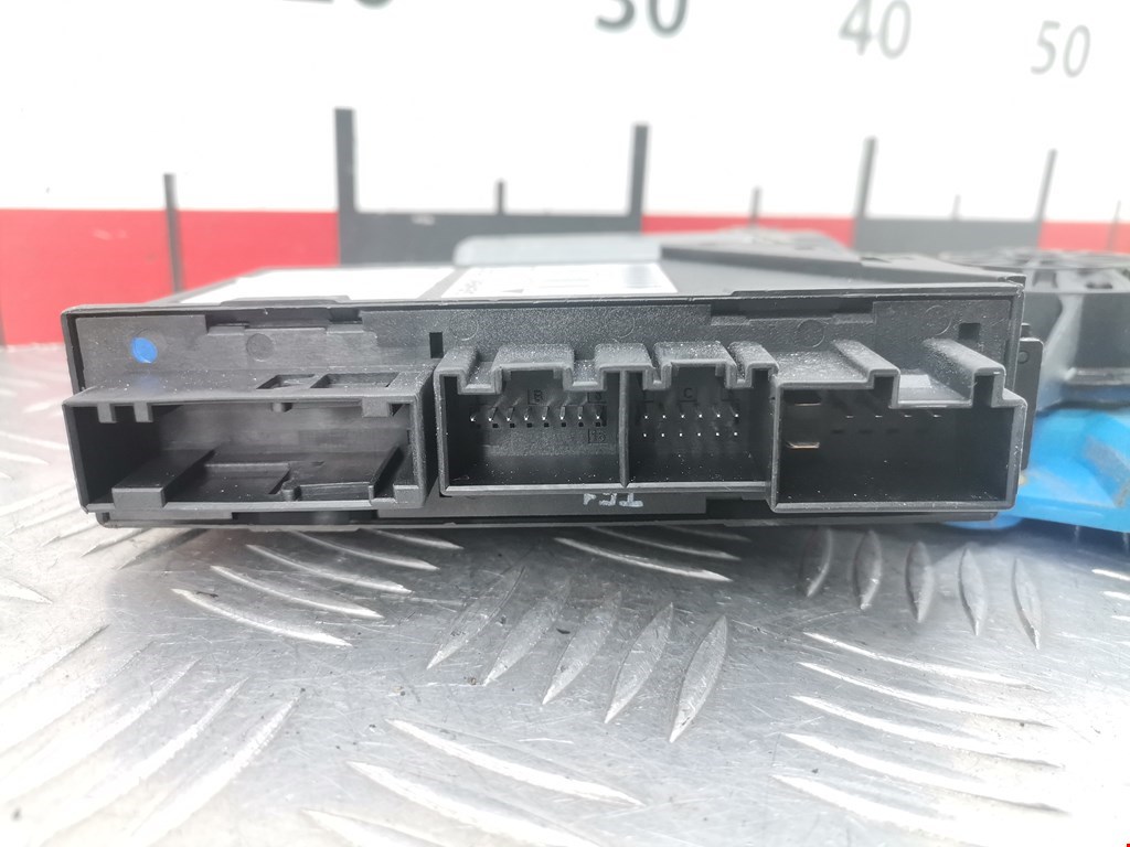 Стеклоподъемник задний левый AUDI A4 B6 2001-2005