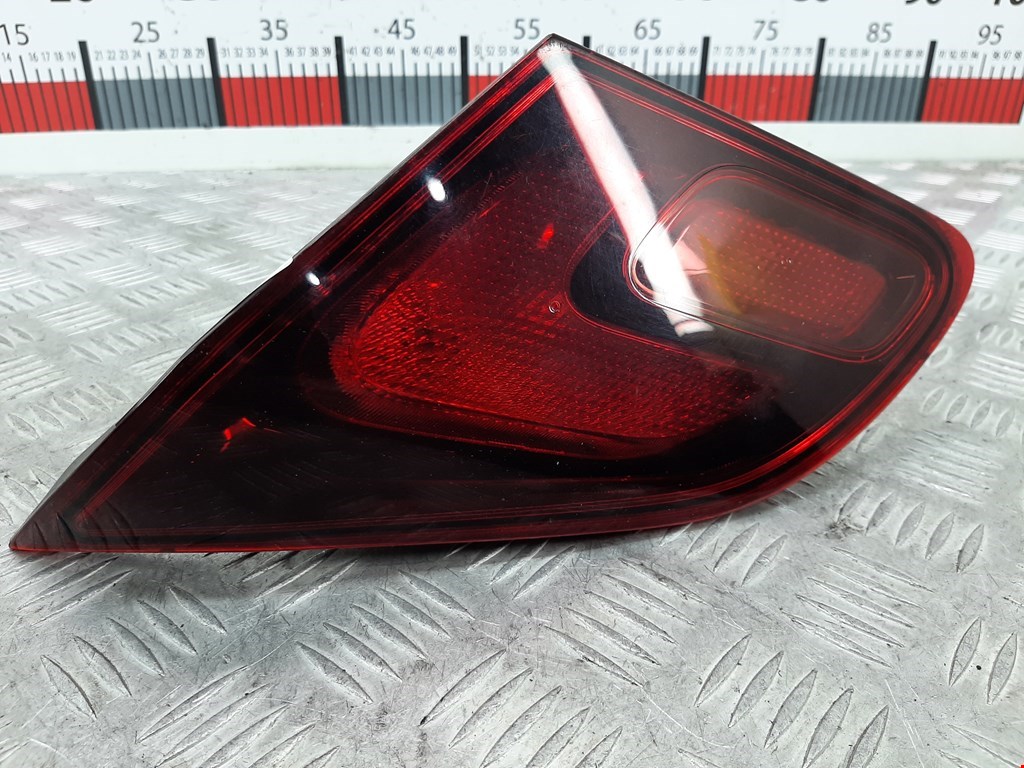 Фонарь задний внутренний правый OPEL Astra J 2009-2017