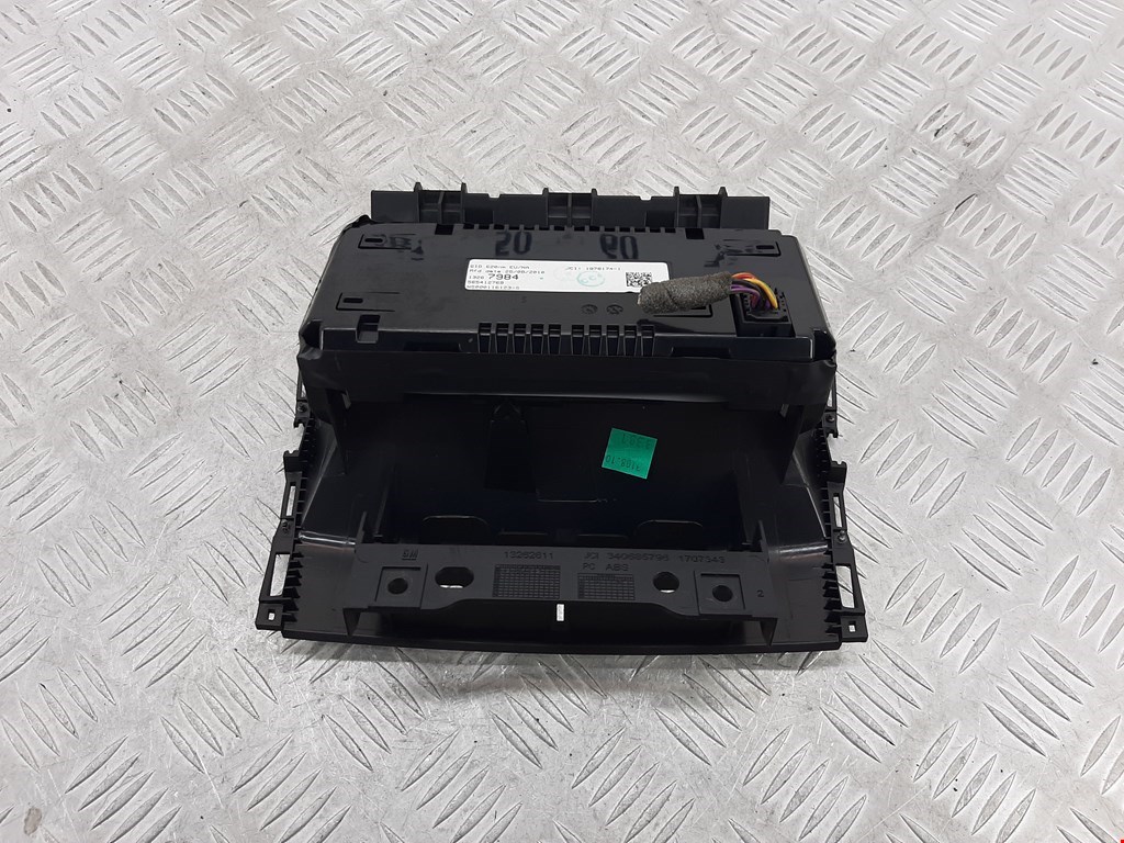 Дисплей информационный (компьютера) OPEL Astra J 2009-2017