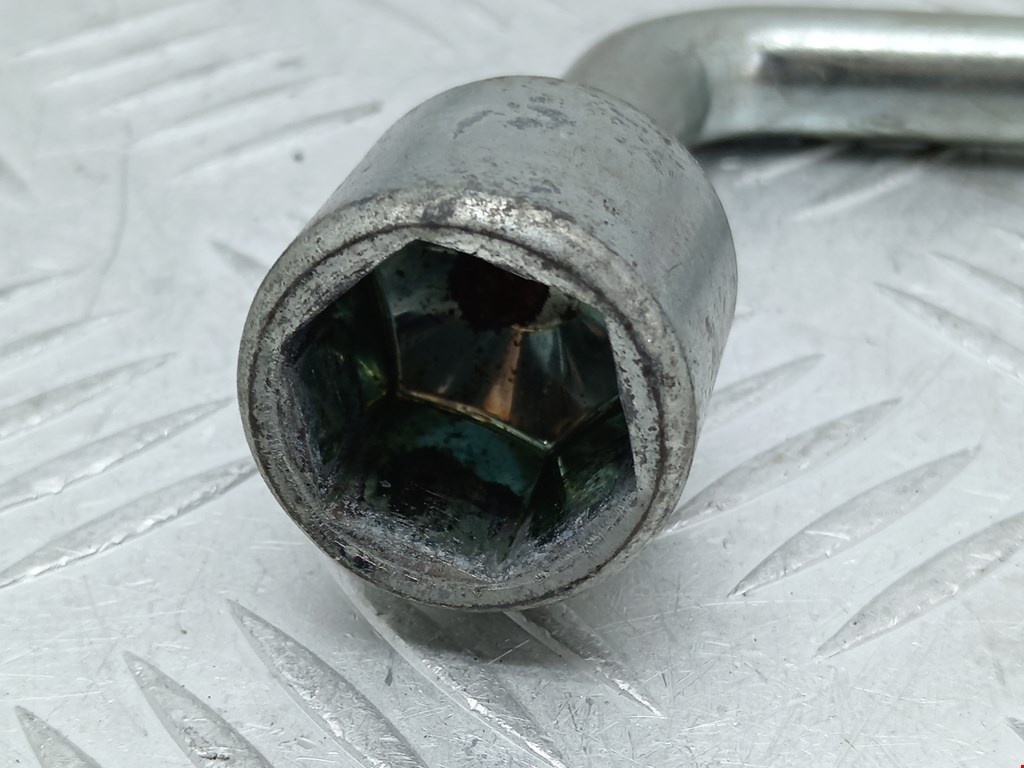 Ключ балонный HYUNDAI Tucson l 2004-2010