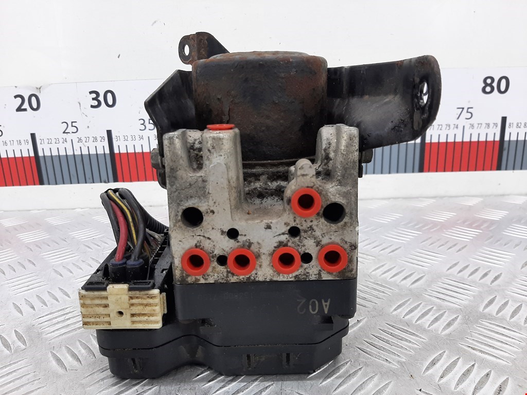 Блок ABS (насос) MITSUBISHI L200 KB 2006-2015