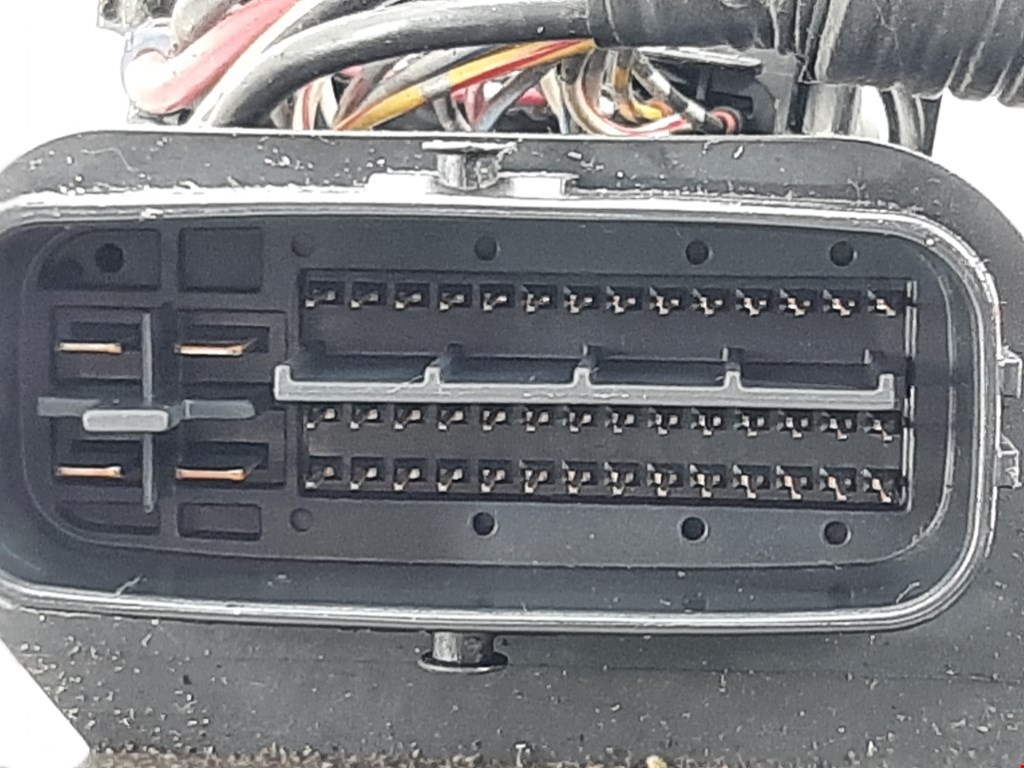 Блок ABS (насос) MITSUBISHI L200 KB 2006-2015