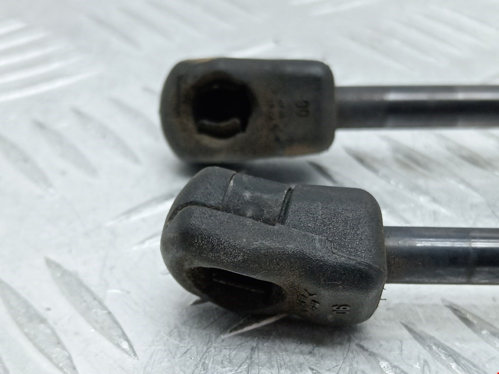 Амортизатор крышки (двери) багажника OPEL Astra J 2009-2017