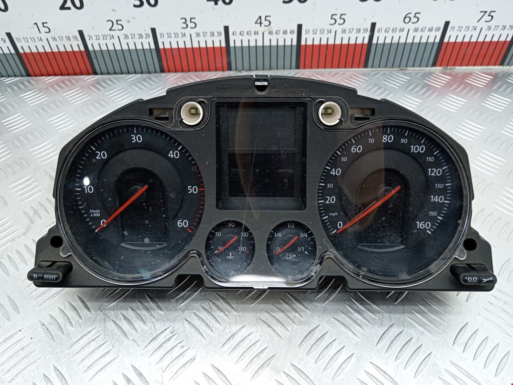 Панель приборов (щиток) VOLKSWAGEN Passat B6 2005-2011