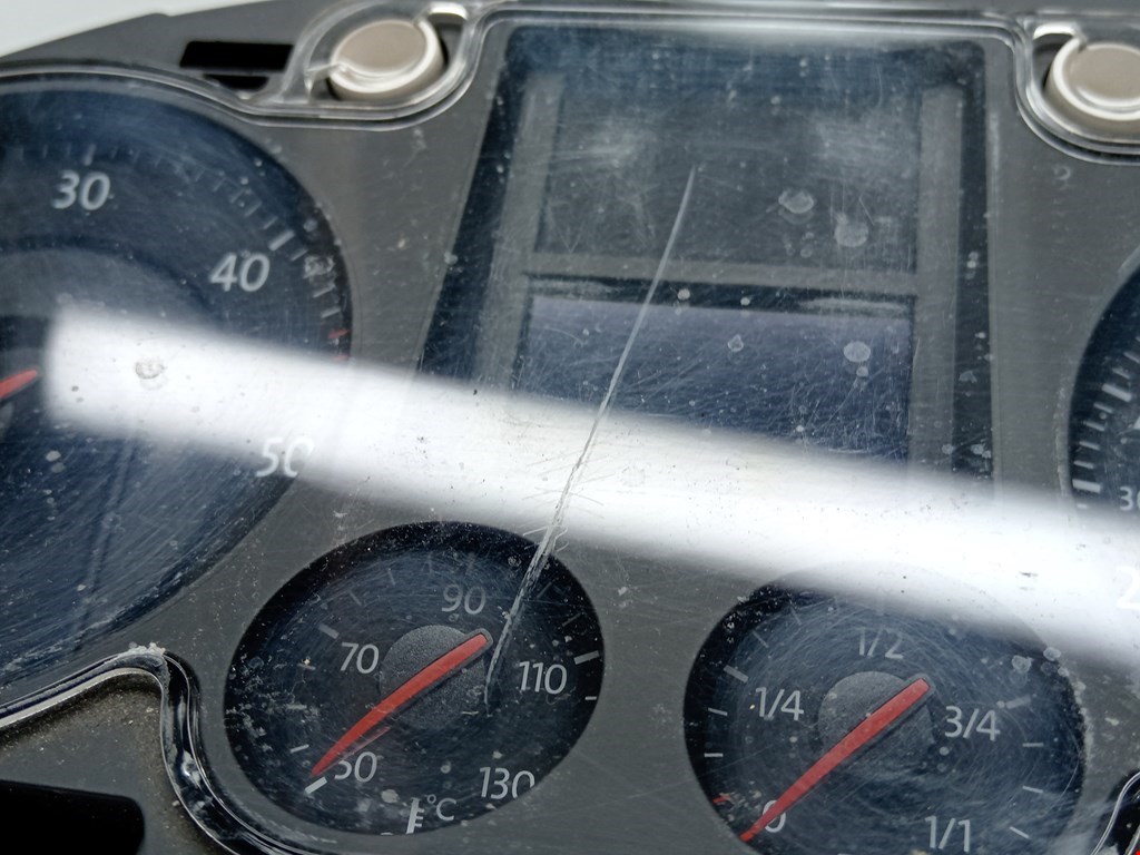 Панель приборов (щиток) VOLKSWAGEN Passat B6 2005-2011