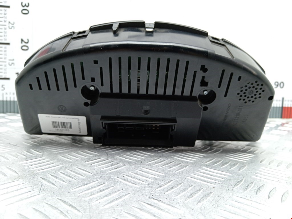 Панель приборов (щиток) VOLKSWAGEN Passat B6 2005-2011
