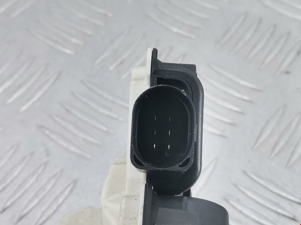 Замок двери задней правой VOLKSWAGEN Passat CC 2008-2017