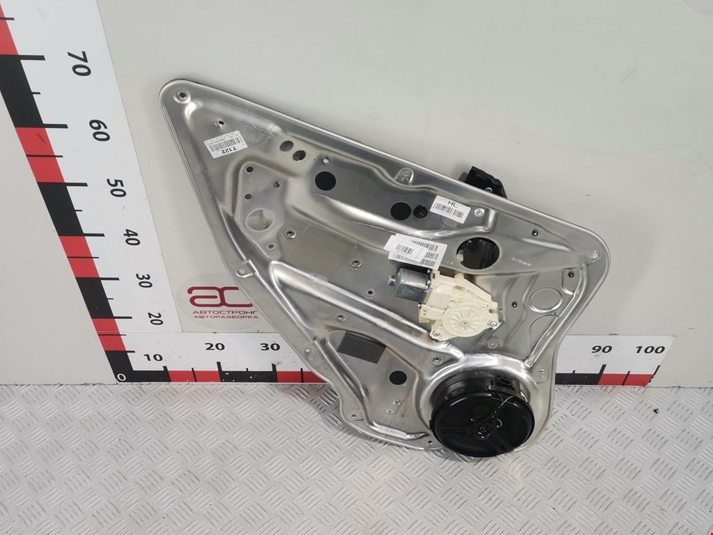 Стеклоподъемник задний левый MERCEDES-BENZ C-Class C-klasse W204 2007-2015