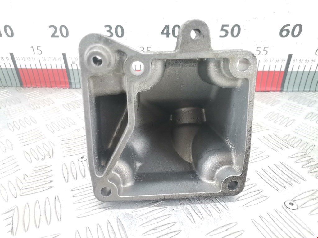 Кронштейн (крепление лапа) двигателя Mercedes E-Class (W211) (2002-2009)
