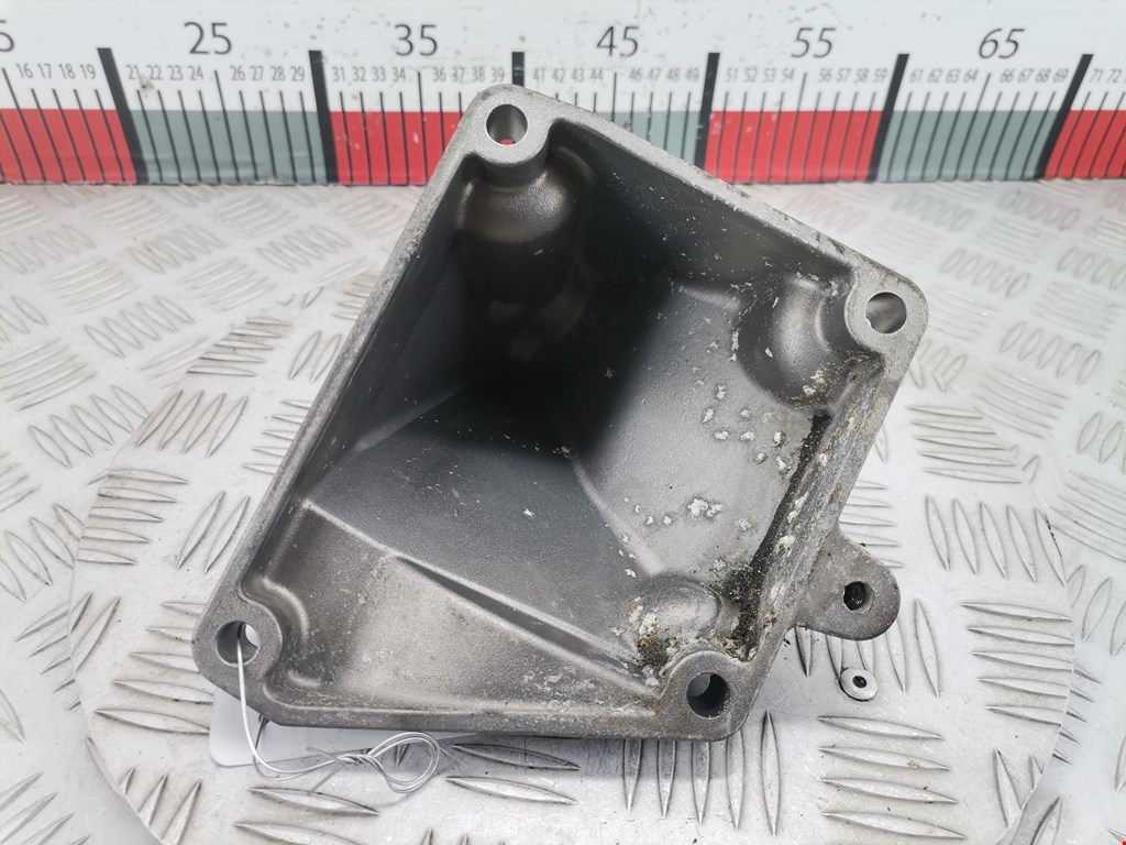 Кронштейн (крепление лапа) двигателя Mercedes E-Class (W211) (2002-2009)