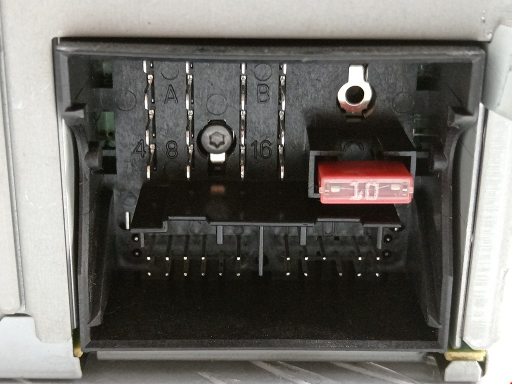 Магнитола VOLKSWAGEN Passat B6 2005-2011