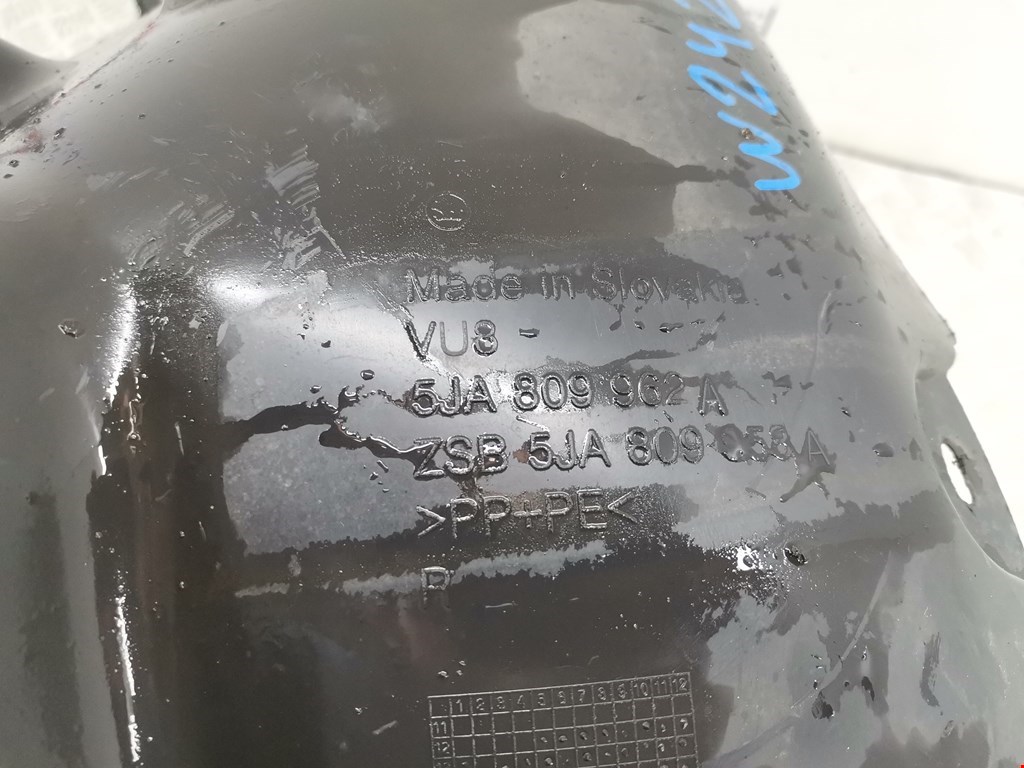 Локер (подкрылок) передний правый SKODA Rapid 2012-2020