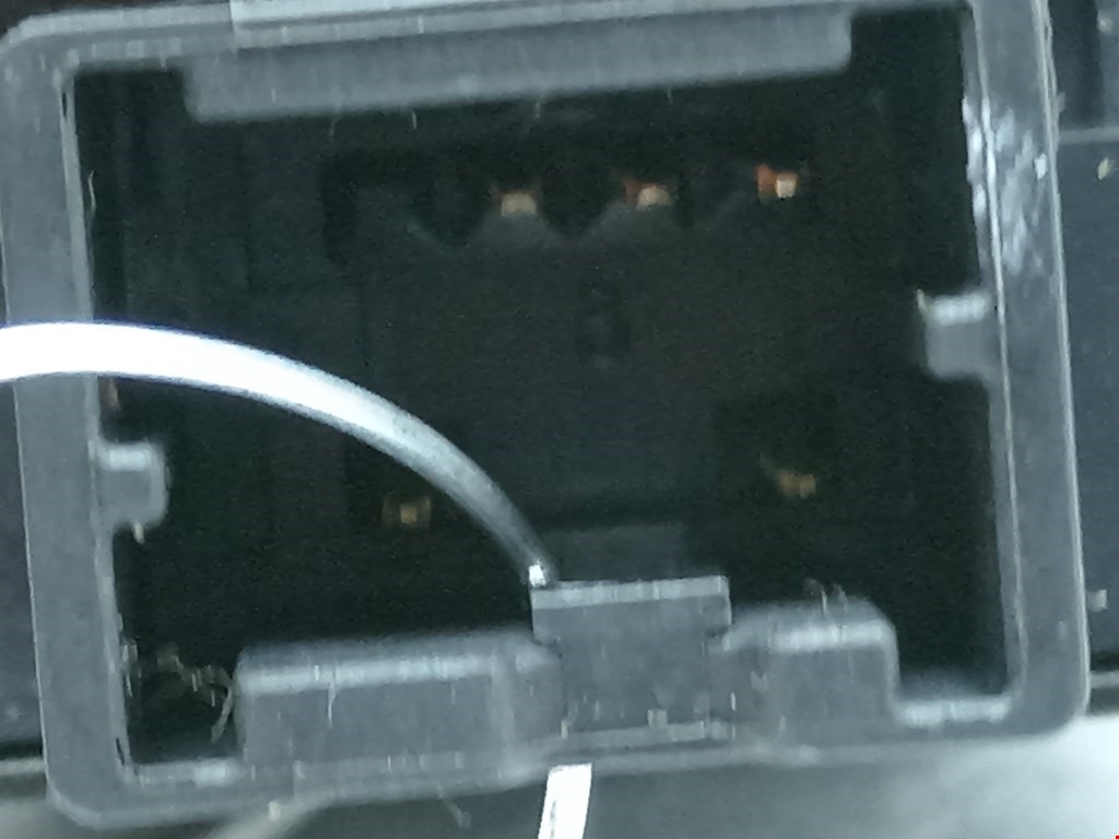 Кнопка центрального замка NISSAN Navara III D40 2005-2015