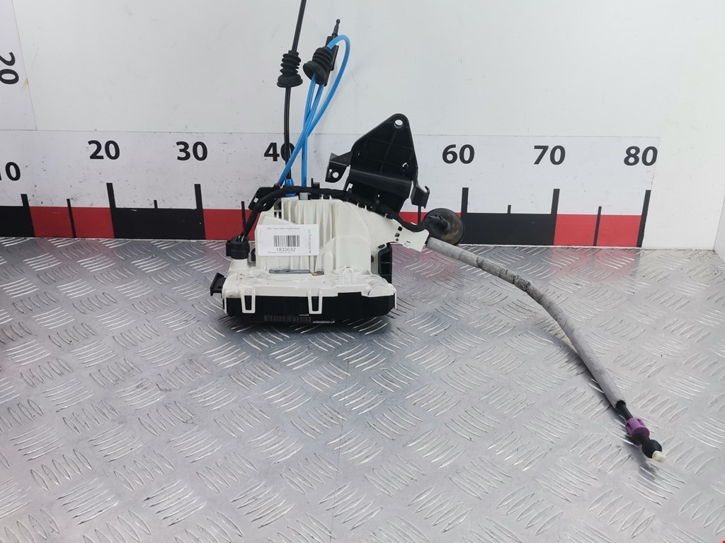 Замок двери задней правой MERCEDES-BENZ C-Class C-klasse W204 2007-2015