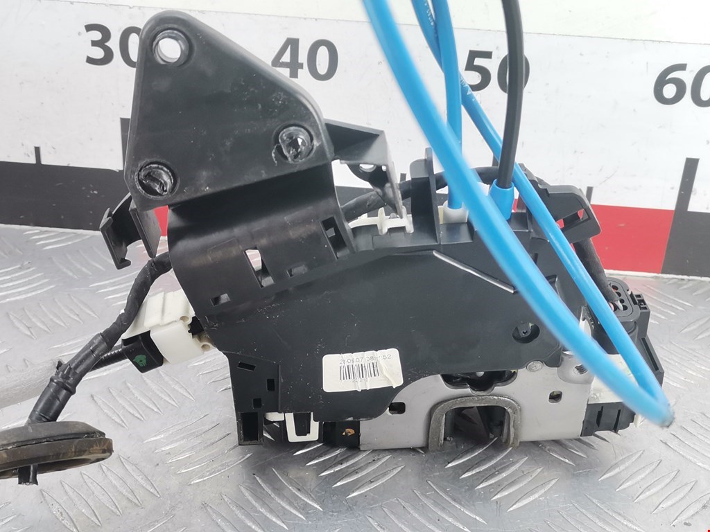 Замок двери задней правой MERCEDES-BENZ C-Class C-klasse W204 2007-2015