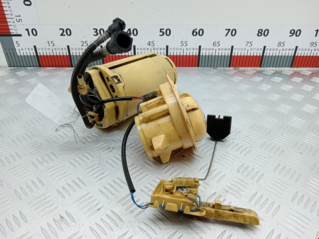 Насос топливный Volkswagen Touareg 1 (2002-2010)