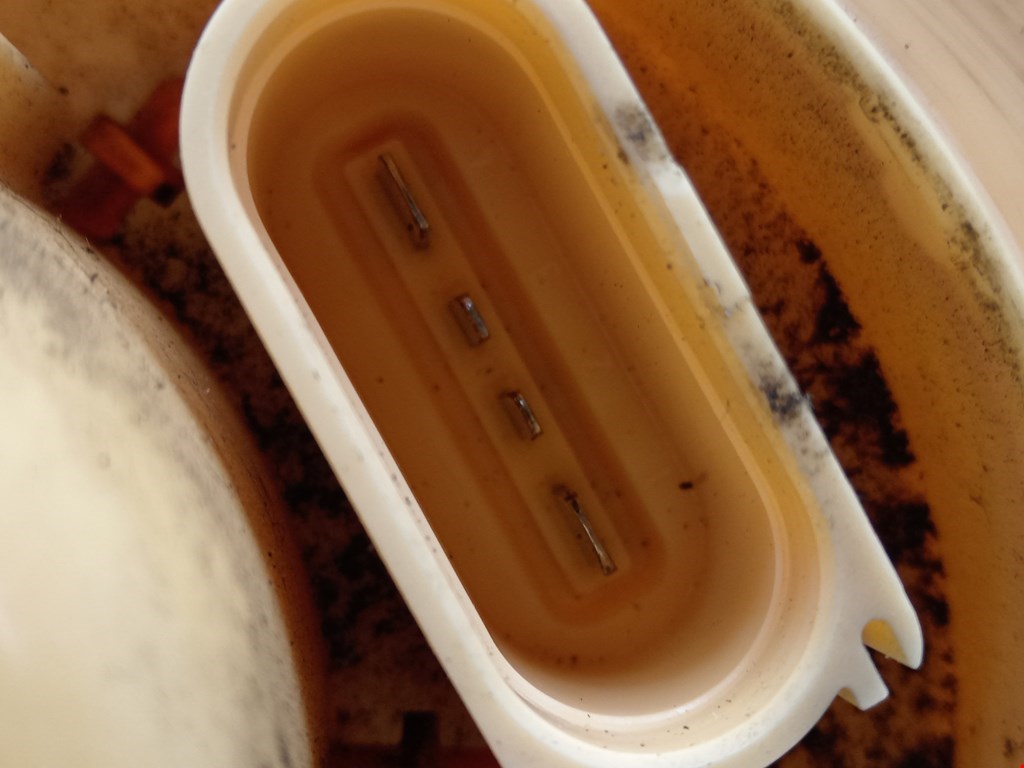 Насос топливный (электрический) VOLKSWAGEN Touareg 2002-2010