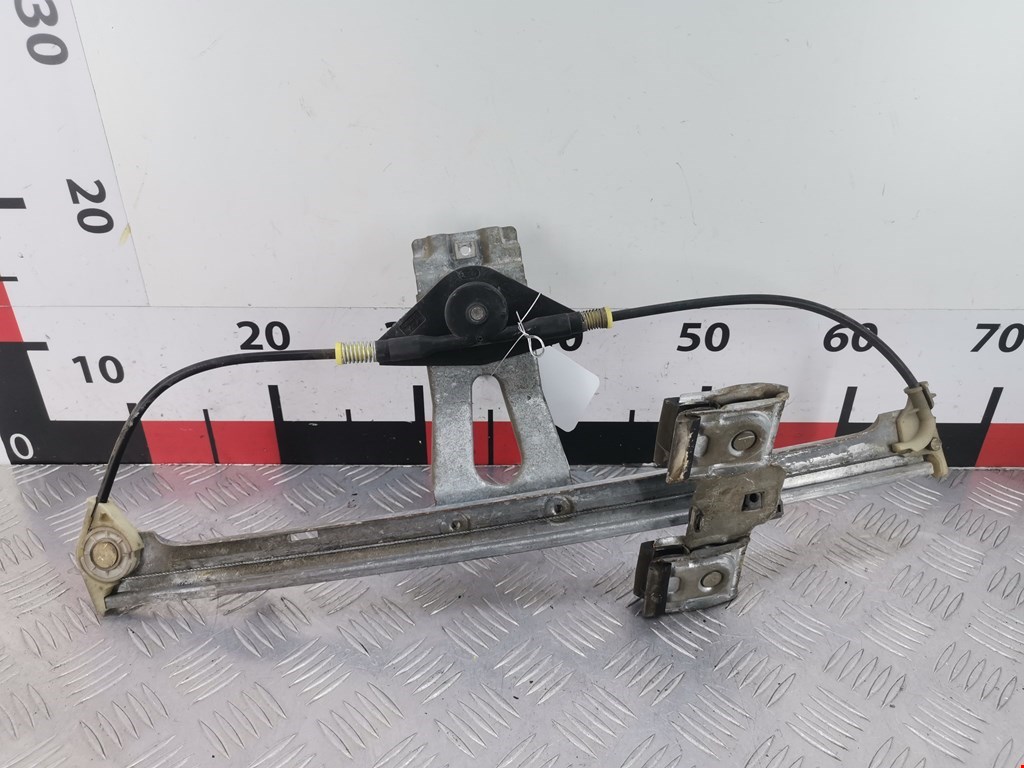 Стеклоподъемник задний правый VOLKSWAGEN Golf III 1991-1997