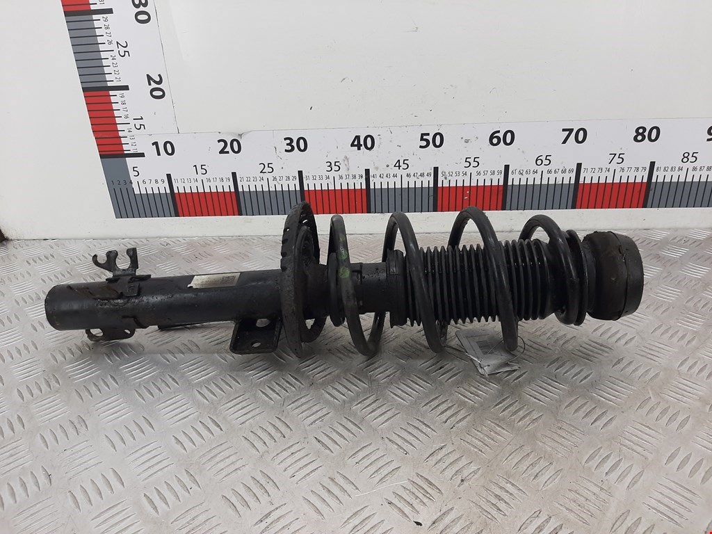 Стойка амортизатора переднего левого Skoda Rapid 1 (2012-2020)